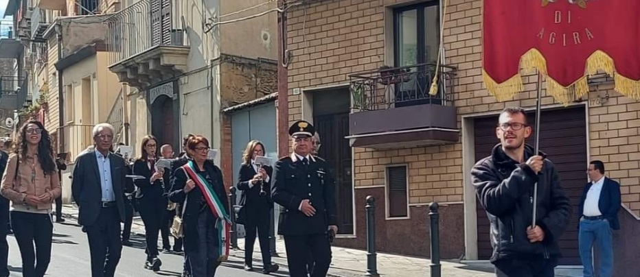 Agira in festa, la bandiera dei Borghi più belli ed i fari dei media nazionali