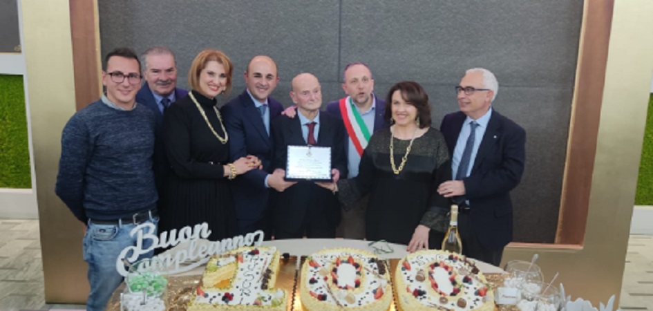 Festa a Troina per i 100 anni di nonno Antonino