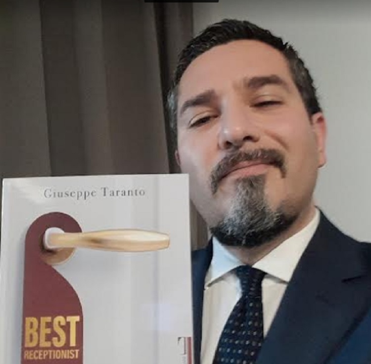 Best Receptionist, il libro di Taranto alla Federico II