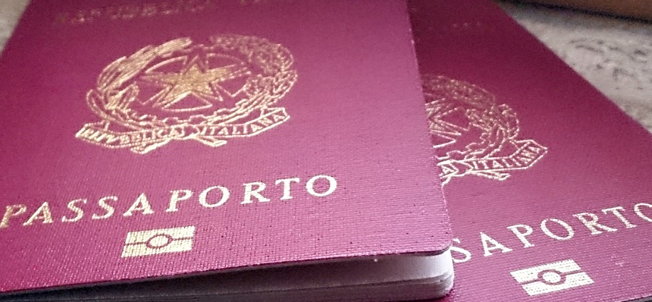 Questura, lista prioritaria per il passaporto