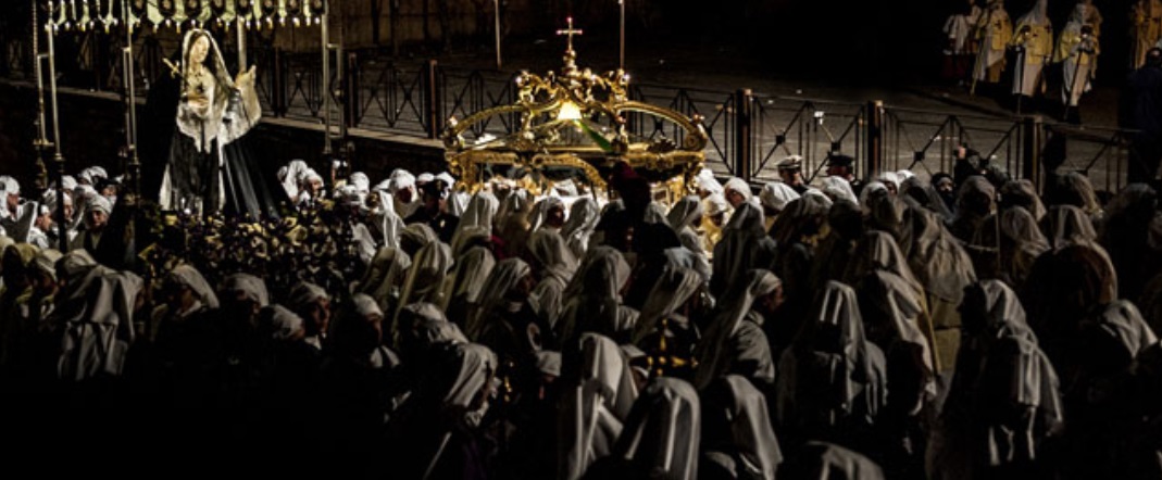 Processione a Enna, parcheggi e navette per non perderla