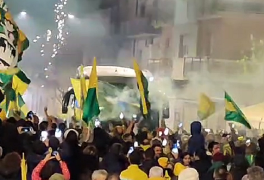 Enna pazza di gioia, festa in piazza Europa per la D