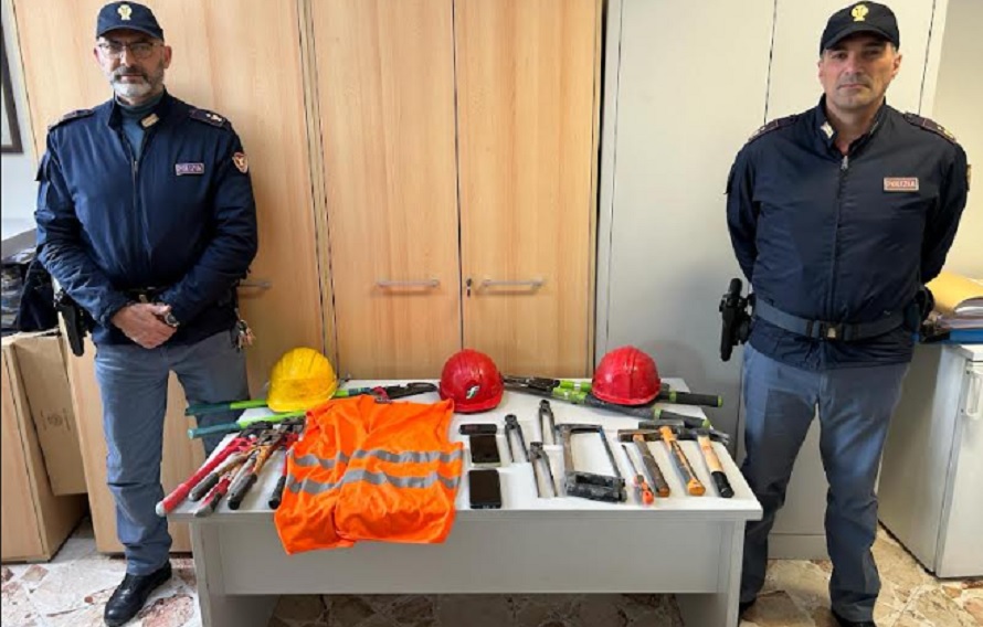 Furto di 750 kg di rame nel cantiere ferroviario, 3 arresti