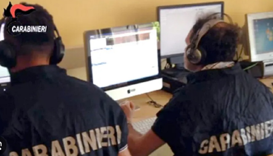 “Spiava ex moglie e amici”, pm chiede condanna per carabiniere