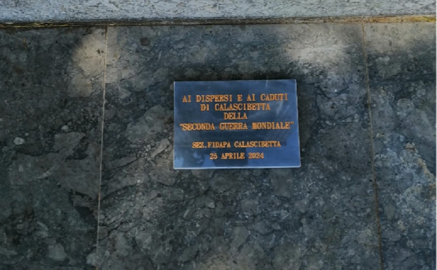 Lapide per ricordare i caduti in guerra di Calascibetta