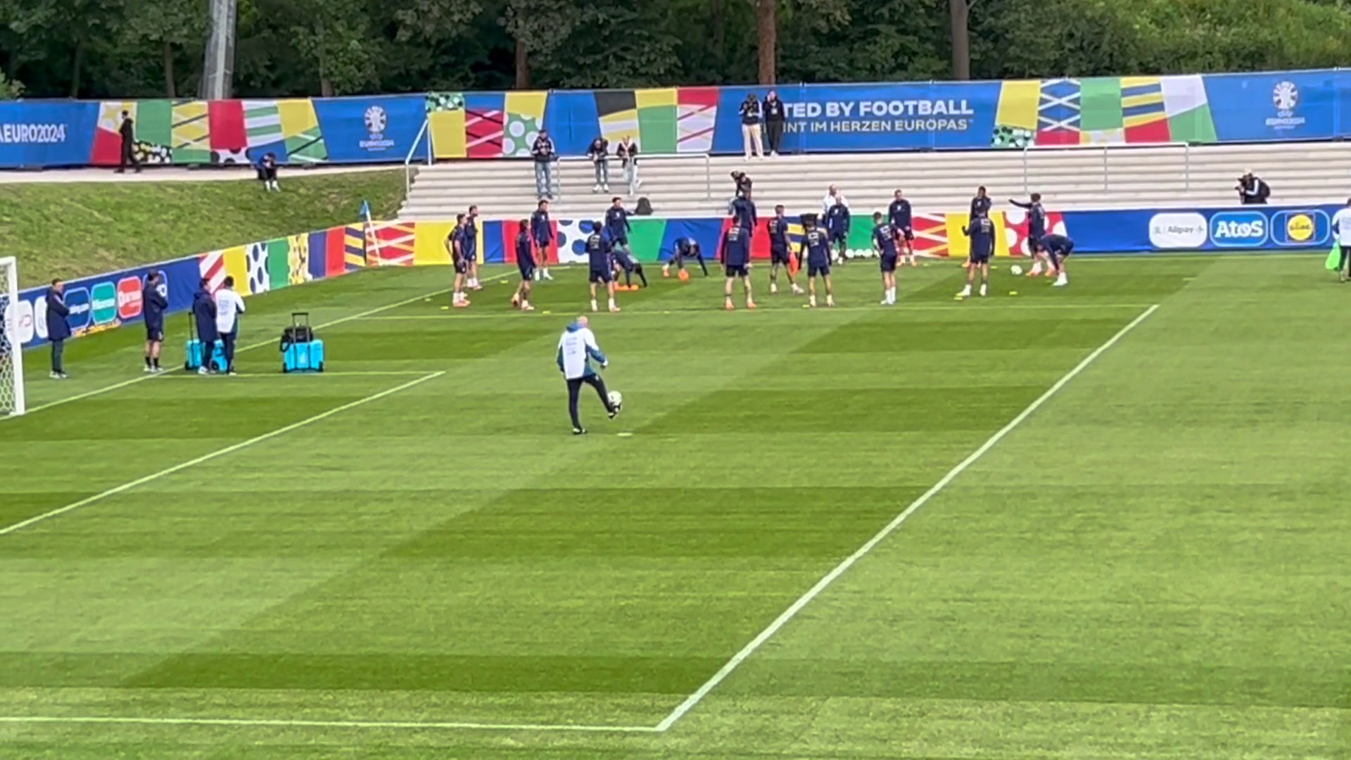 Si rivede Frattesi, la carica di Buffon e Di Lorenzo per gli azzurri
