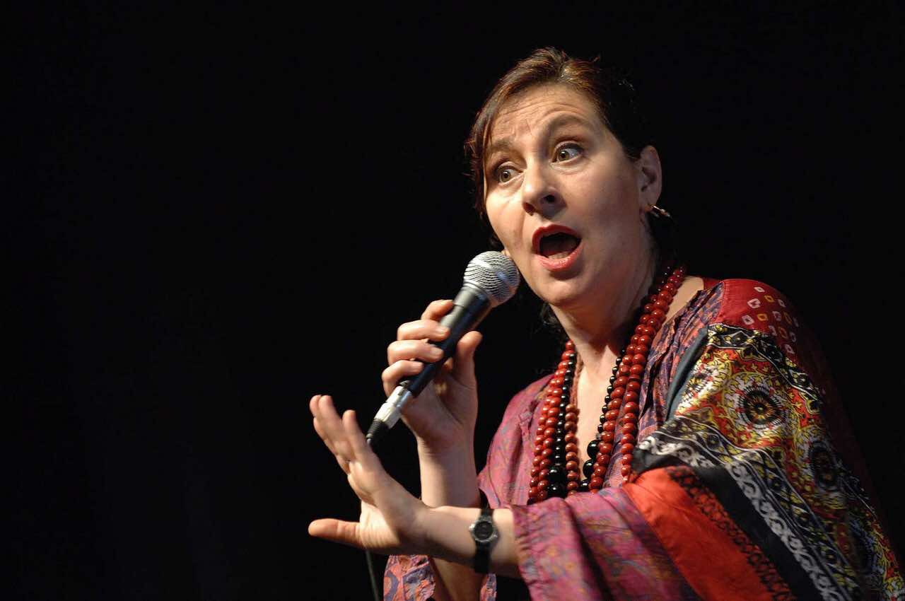 Rita Botto con “Unzi,Dunzi,Trinzi” inaugura ad Enna lunedì 26 agosto alle 21 in piazza Duomo, il Festival Talè Talè Talia