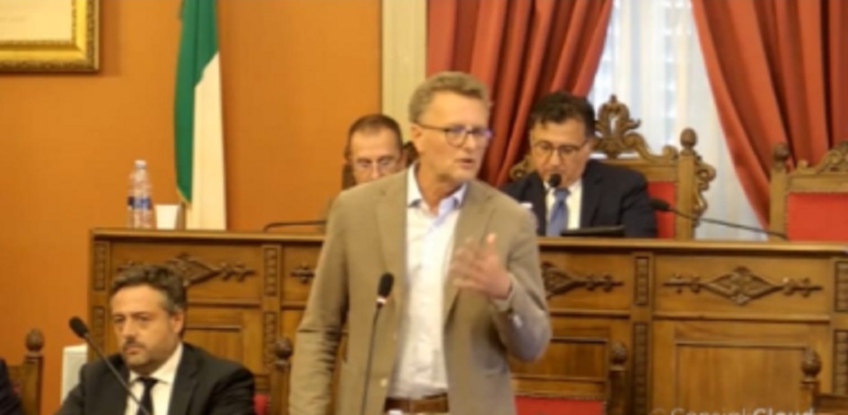 Consorzio Pergusa, il sindaco apre, “se ne discuta in Consiglio”