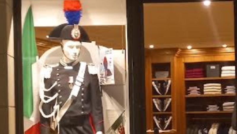 Le divise storiche dei carabinieri in vetrina