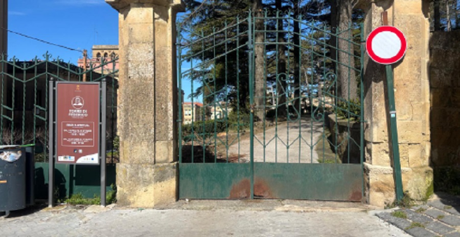 Castello e Torre di Federico chiusi, operatori turistici, “perdiamo visitatori”