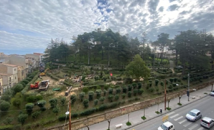 Lavori nella villa, Legambiente, “nessuno scempio, tagliati gli alberi cariati”