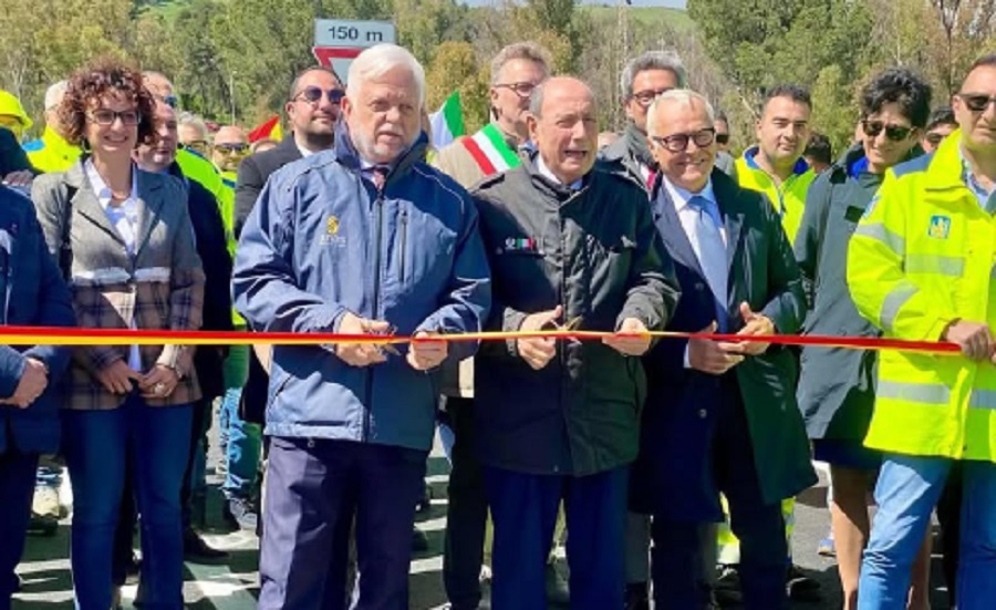 La festa per l’apertura dello svincolo, Venezia, “c’è solo chiedere scusa”