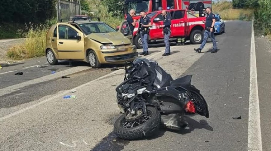 Incidente sulla Sp4, grave un motociclista