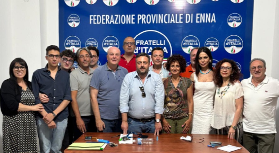 FdI, Cammarata mette ordine nel partito, “fiducia a Ferrari”