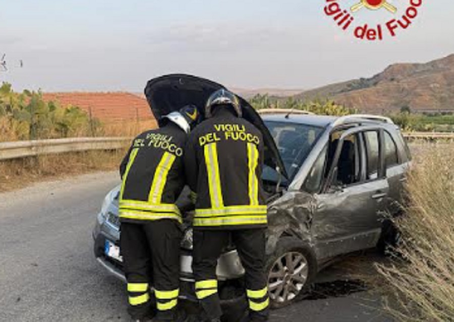 Scontro frontale sulla Sp7, un ferito grave in ospedale