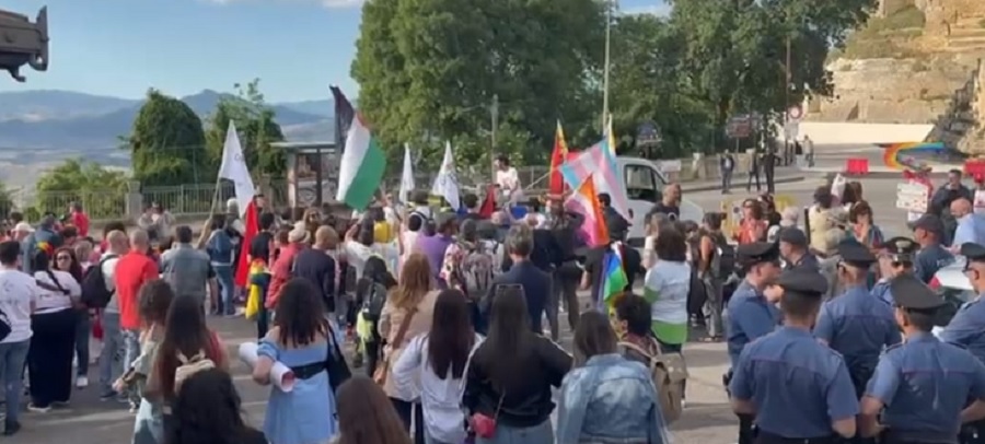La manifestazione del Pride colora Enna