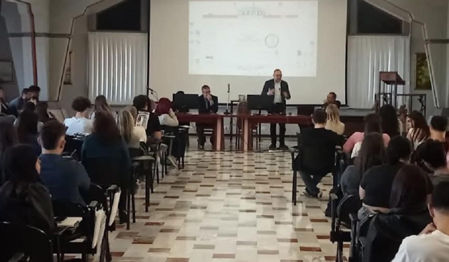 Studiare gratis a Troina si può, borse di studio e sconti su cinema e sport