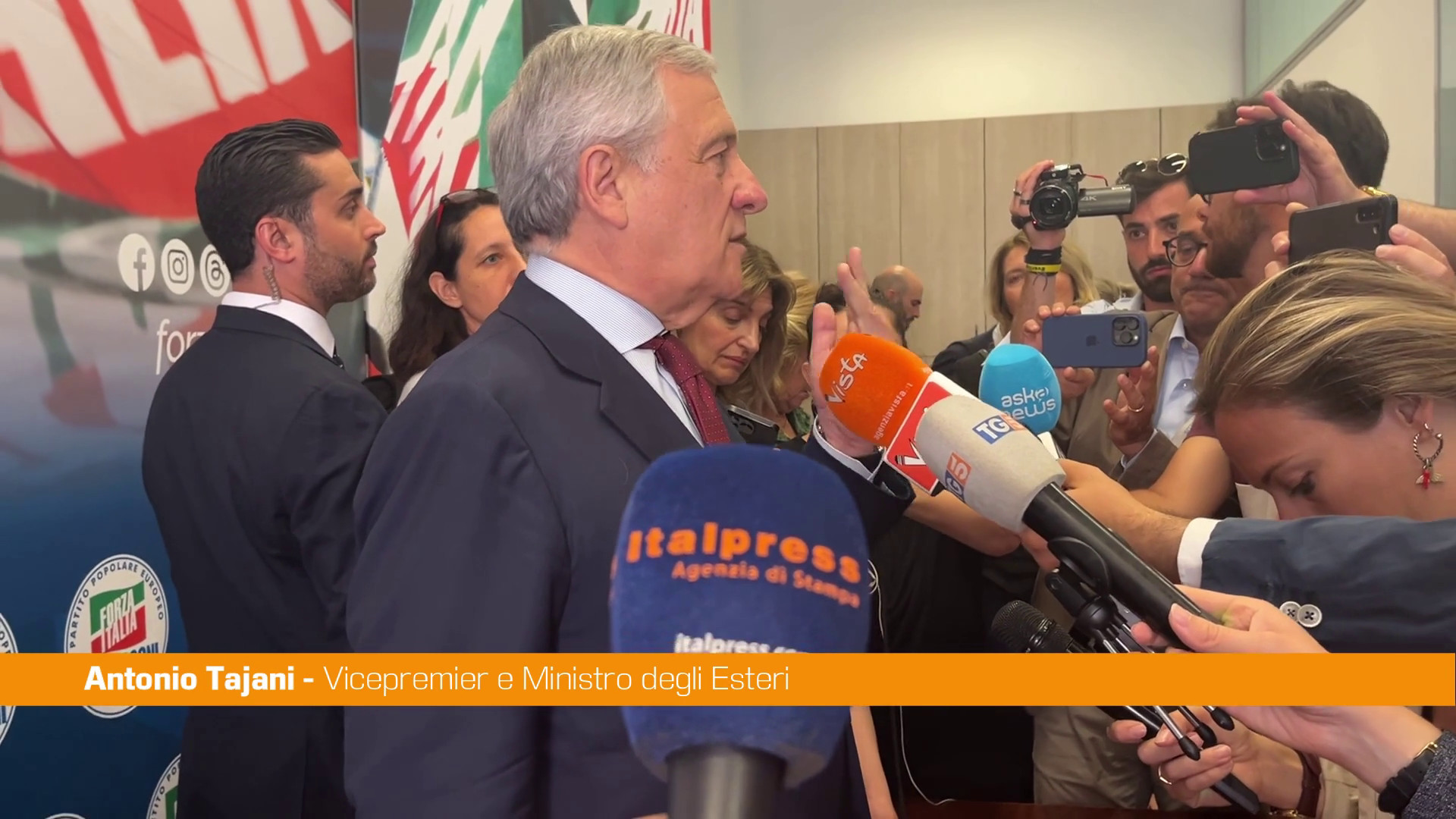 Cittadinanza, Tajani “10 anni modo serio per avere italiani formati”